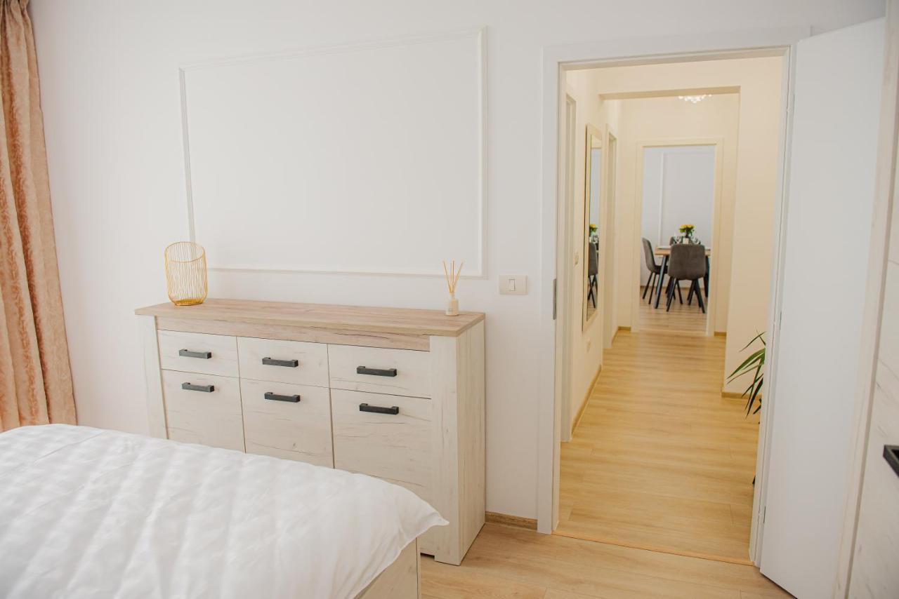 Modern Apartment In Тимишоара Екстериор снимка